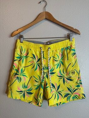 Party Pants Tropical Moby Shorts SZ Small Yellow Party Starter Board Shorts